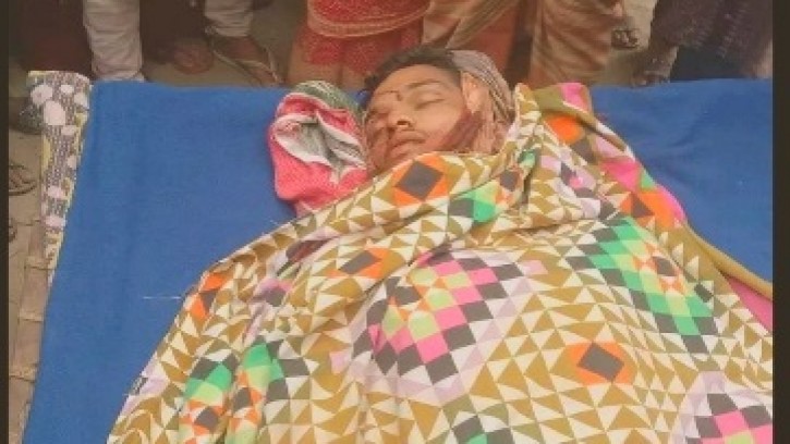 নাচোলে বাইকের ধাক্কায় যুবক নিহত, আহত-৩