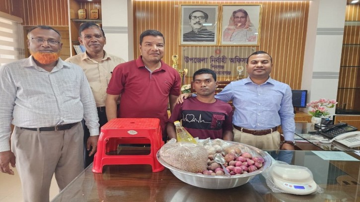 শিবগঞ্জে প্রতিবন্ধী শামীমের কর্মসংস্থান সৃষ্টি