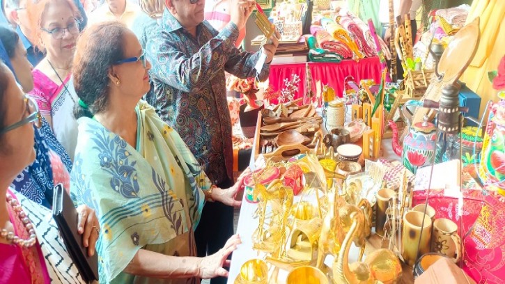 নারী উদোক্তা মেলার উদ্বোধন করলেন প্রতিমন্ত্রী ইন্দিরা