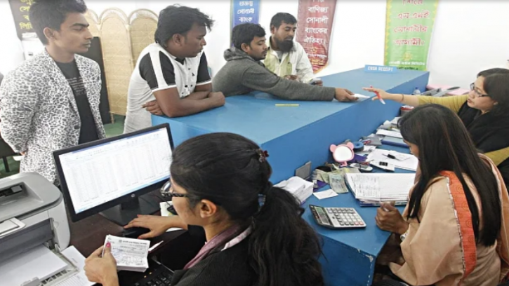 আমানত সংগ্রহের লক্ষ্যমাত্রার চাপে দিশেহারা বেসরকারি ব্যাংক কর্মীরা