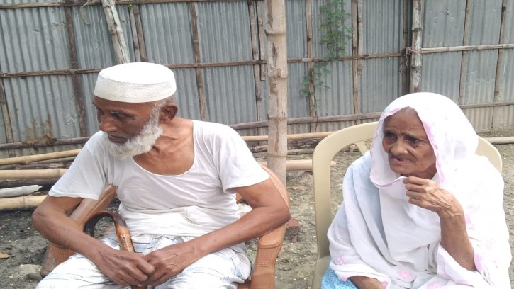 জমি ও টাকা হাতিয়ে নিয়ে পিতামাতাকে বাড়ি ছাড়া