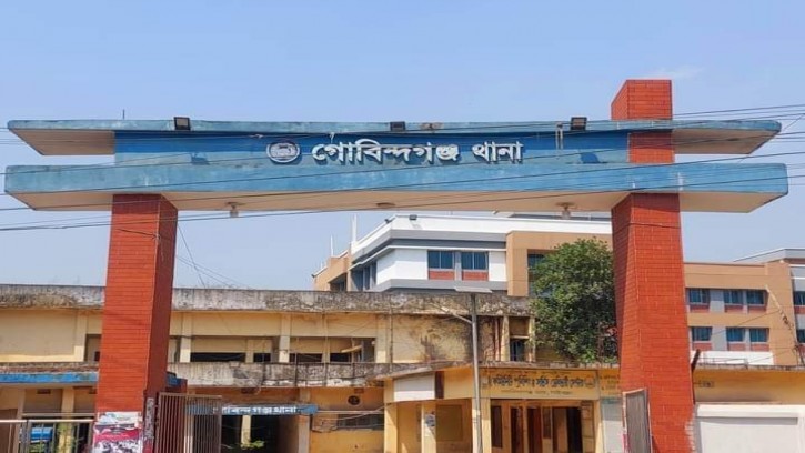 গোবিন্দগঞ্জে আসামি ছিনতাই চেষ্টা, আটক ৫