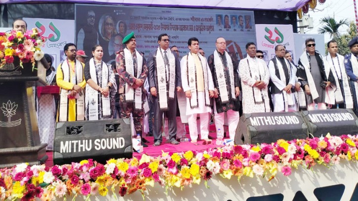 বেনাপোল সীমান্তে দুই বাংলার ভাষাপ্রেমী মানুষের মিলন মেলা